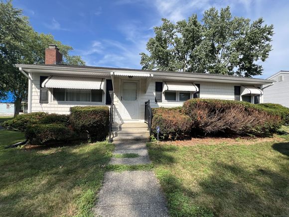 29 Ipswich West Haven, CT House Active - Photo 1 of 16. Opens carousel modal