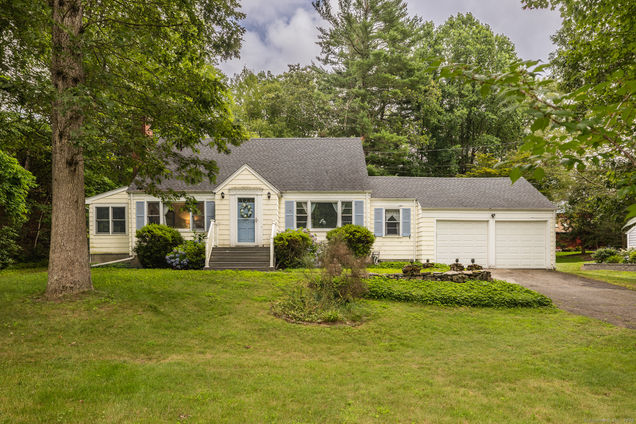 242 Pinewood