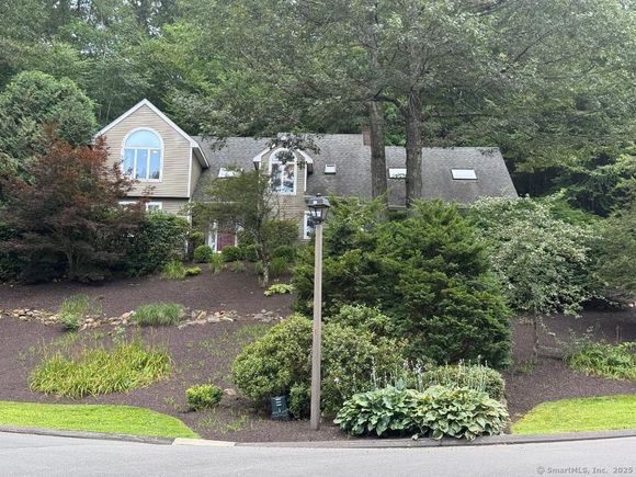 27 Oakridge,