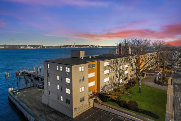 292 Pequot Unit 4L New London, CT Apartment Active - Photo 1 of 23. Opens carousel modal