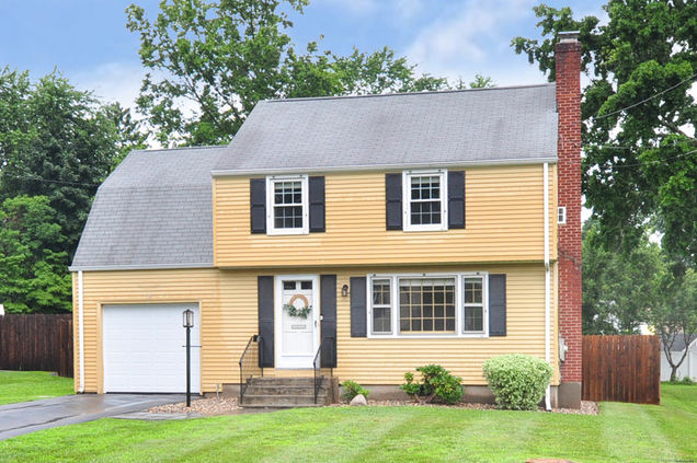 18 Greystone West Hartford, CT House Active - Photo 1 of 37. Opens carousel modal
