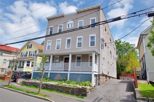 49 South Water Unit APT 3R