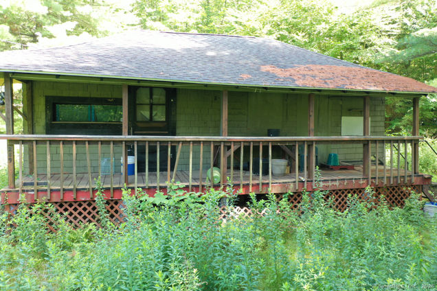289 Spring Lake