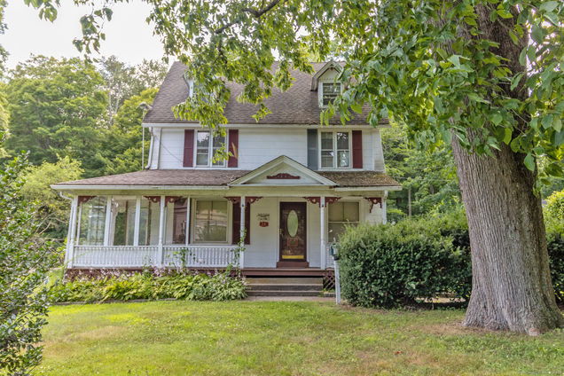 14 Main East Hampton, CT House Active - Photo 1 of 33. Opens carousel modal