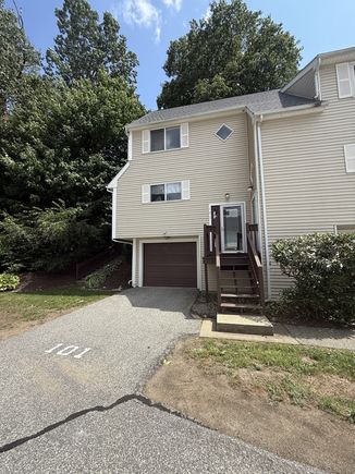 61 Perry Unit 101