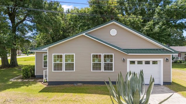 1821 Hawkins St. Georgetown, SC House Active - Photo 1 of 40. Opens carousel modal