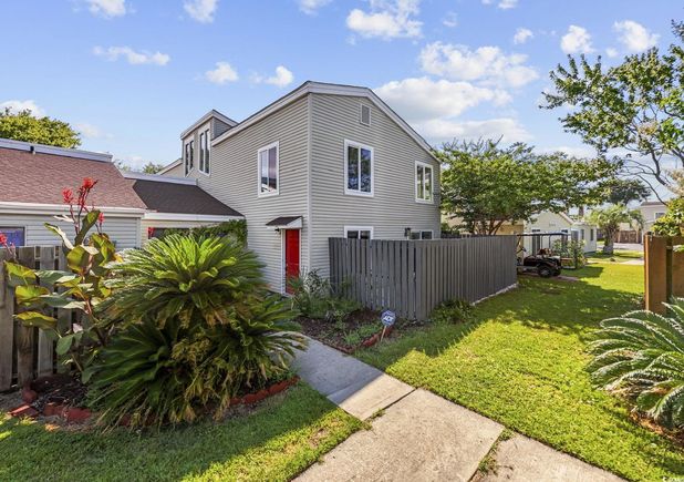 800 9th Ave. S Unit T-4 North Myrtle Beach, SC Condo Active - Photo 1 of 17. Opens carousel modal