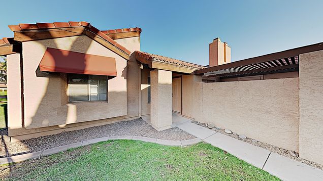 2124 E Center Lane Tempe, AZ Townhouse Sold - Photo 1 of 15. Opens carousel modal