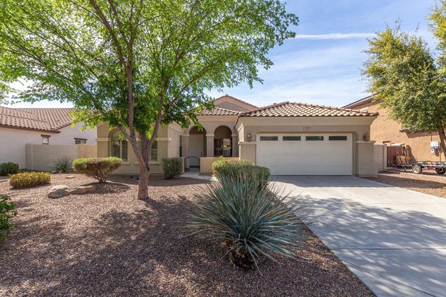 1433 E Walnut Road Gilbert, AZ House Sold - Photo 1 of 37. Opens carousel modal