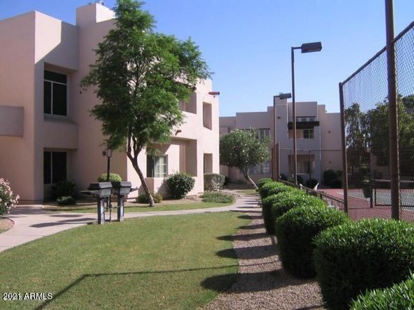 11333 N 92 Street N Scottsdale, AZ Townhouse Sold - Photo 1 of 21. Opens carousel modal