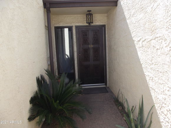 13 E Loma Lane Phoenix, AZ Townhouse Sold - Photo 1 of 55. Opens carousel modal