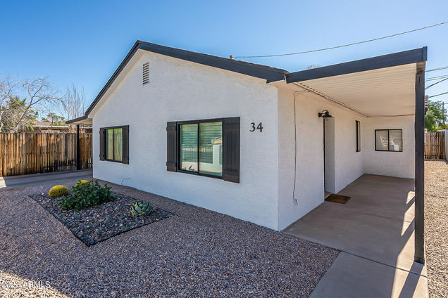 34 N Oak Street Gilbert, AZ House Sold - Photo 1 of 37. Opens carousel modal