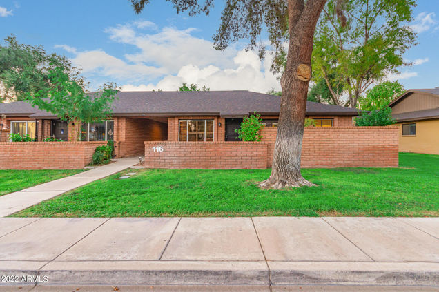 116 W Loma Vista Drive Tempe, AZ Townhouse Sold - Photo 1 of 40. Opens carousel modal