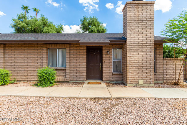 27 W Concorda Drive Tempe, AZ Townhouse Sold - Photo 1 of 29. Opens carousel modal