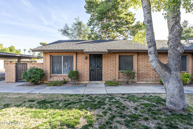 24 W Loma Vista Drive Tempe, AZ Apartment Sold - Photo 1 of 26. Opens carousel modal