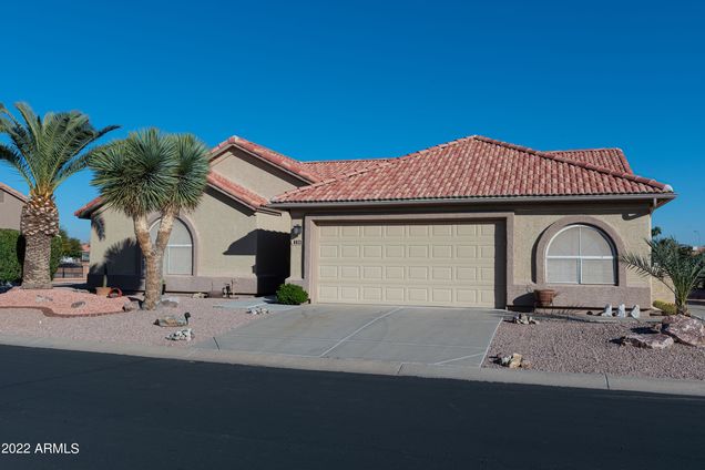 6621 S Championship Drive Chandler, AZ House Active - Photo 1 of 15. Opens carousel modal