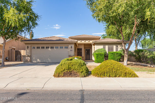 3270 E Canary Way Chandler, AZ House Sold - Photo 1 of 29. Opens carousel modal