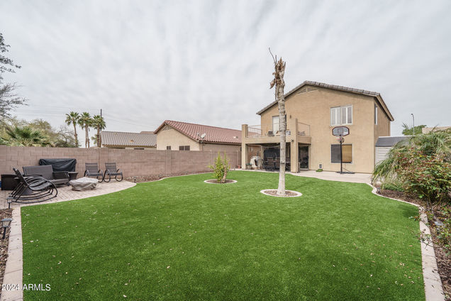 10645 W Monte Vista Road Avondale, AZ House Contingent - Photo 1 of 39. Opens carousel modal