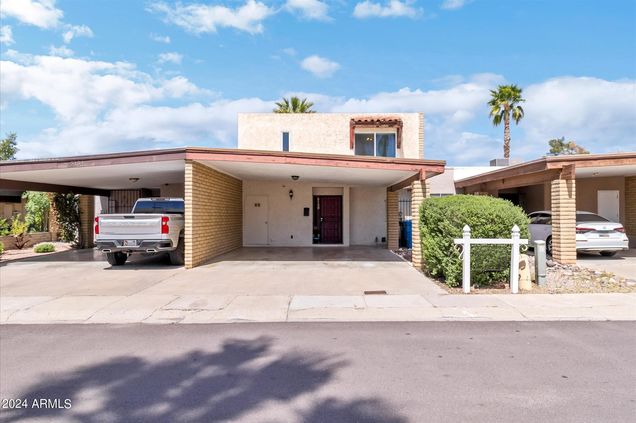 5138 E Monte Vista Road Phoenix, AZ Townhouse Contingent - Photo 1 of 19. Opens carousel modal