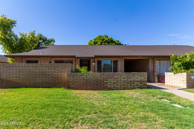 108 W Concorda Drive Tempe, AZ Townhouse Sold - Photo 1 of 32. Opens carousel modal