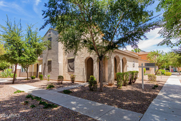 4360 E Carla Vista Drive Gilbert, AZ House Active - Photo 1 of 33. Opens carousel modal