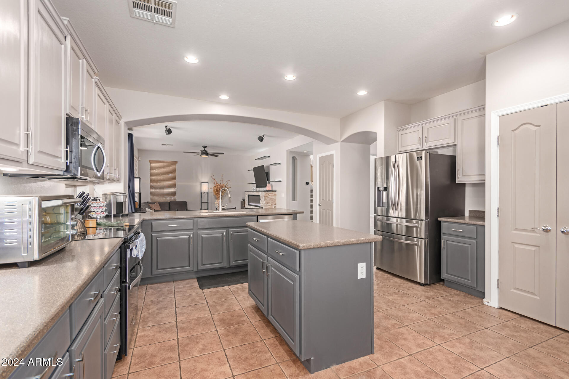 1248 E Nightingale Ln, Gilbert, AZ 85298 Estately 🧡 MLS 6776204