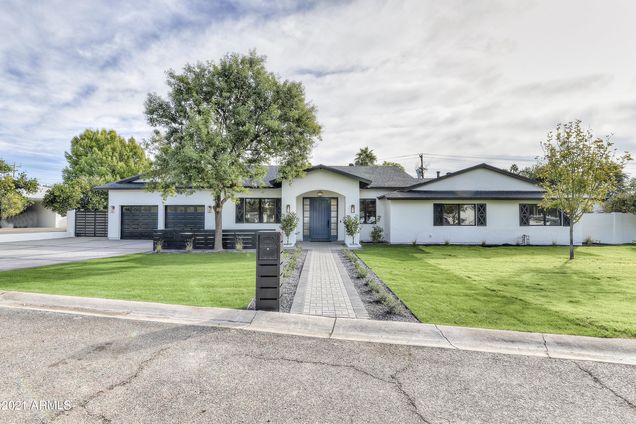 3631 N 54th Court Phoenix, AZ House Active - Photo 1 of 18. Opens carousel modal