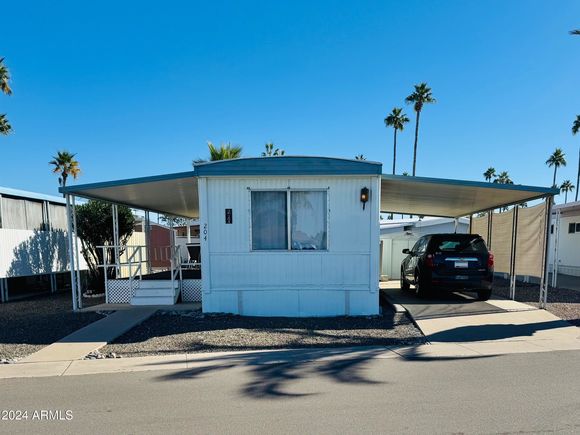 305 S Val Vista Drive