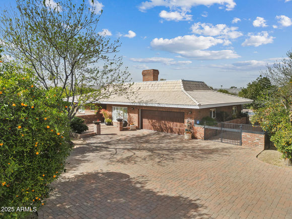 4024 E Hermosa Vista Drive