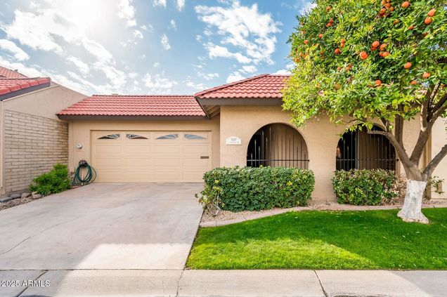 7837 E Crestwood Way