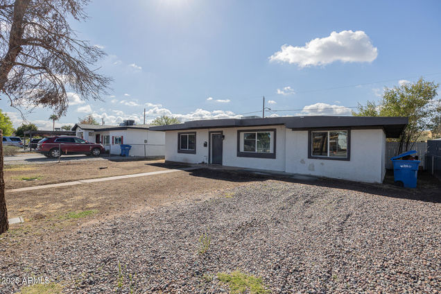 1825 E Whitton Avenue Phoenix, AZ House Active - Photo 1 of 25. Opens carousel modal