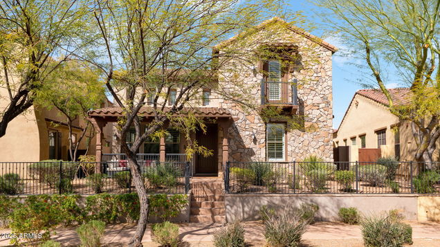 9282 E Desert View