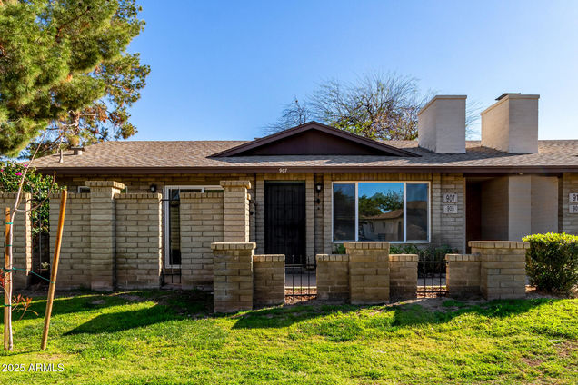 907 W Laguna Drive Tempe, AZ Townhouse Active - Photo 1 of 49. Opens carousel modal