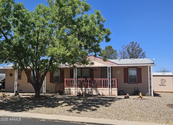 708 S Shallow Brook Loop