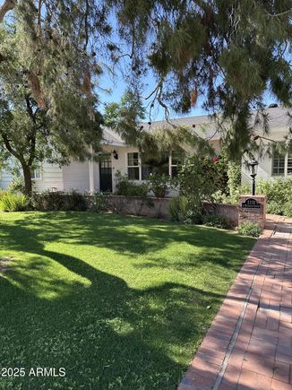 5118 E Mulberry Drive
