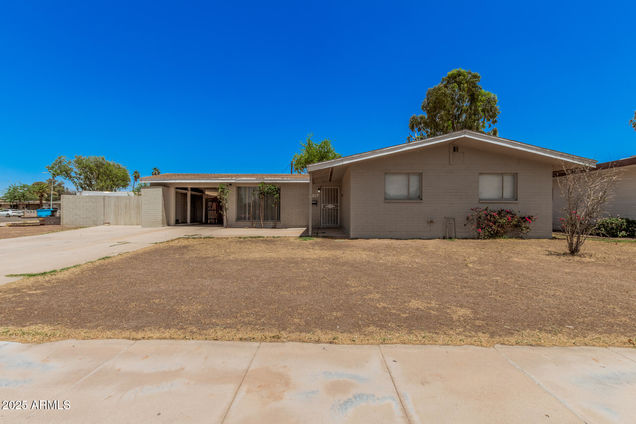 5738 W Heatherbrae Drive