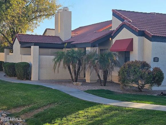 2123 E Kirkland Lane Tempe, AZ Townhouse Active - Photo 1 of 31. Opens carousel modal