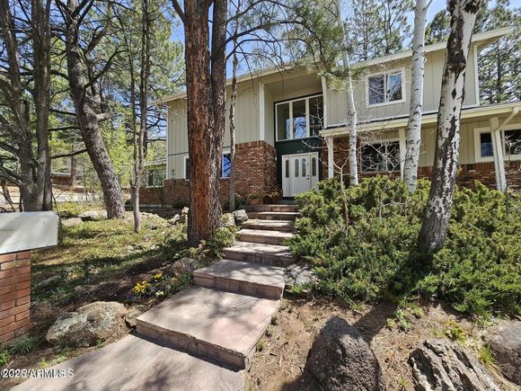 3530 N Monte Vista Drive