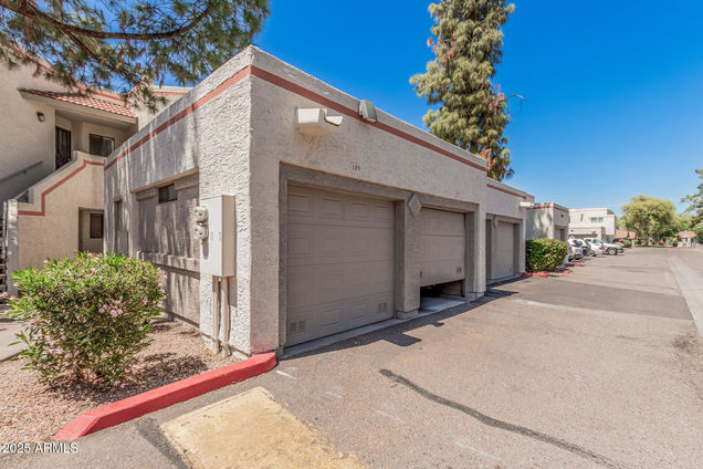 985 N Granite Reef Road Scottsdale, AZ Apartment Active - Photo 1 of 46. Opens carousel modal