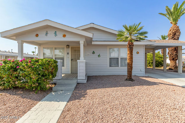 120 N Val Vista Drive