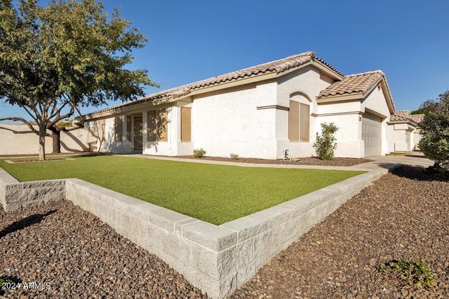 1672 E Gail Drive Chandler, AZ House Active - Photo 1 of 18. Opens carousel modal