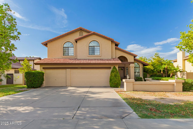 2018 E Redfield Road