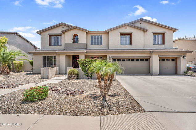 2413 E Prescott Place