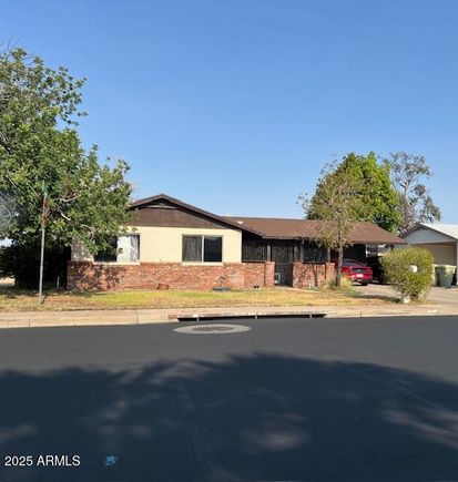 9004 N 53rd Avenue Glendale, AZ House Active - Photo 1 of 20. Opens carousel modal