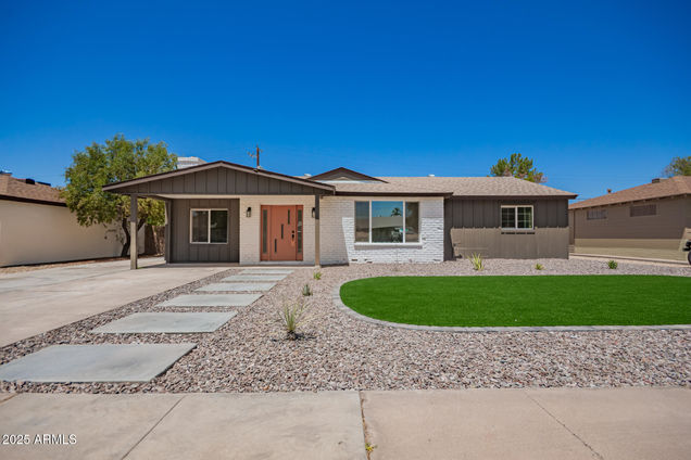 5724 N 13th Place Phoenix, AZ House Active - Photo 1 of 35. Opens carousel modal