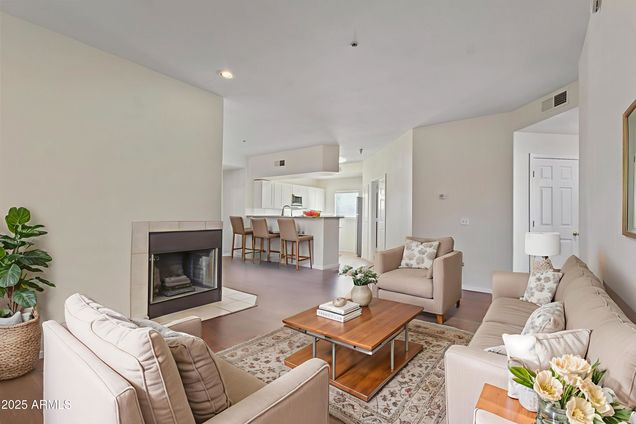 600 W Grove Parkway Tempe, AZ Condo Active - Photo 1 of 33. Opens carousel modal