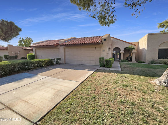 882 W Summit Place