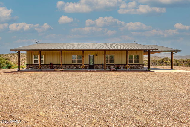 828 N Gun Creek Road Payson, AZ House Active - Photo 1 of 57. Opens carousel modal