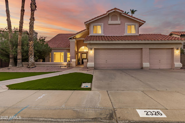 2326 E Mallard Court