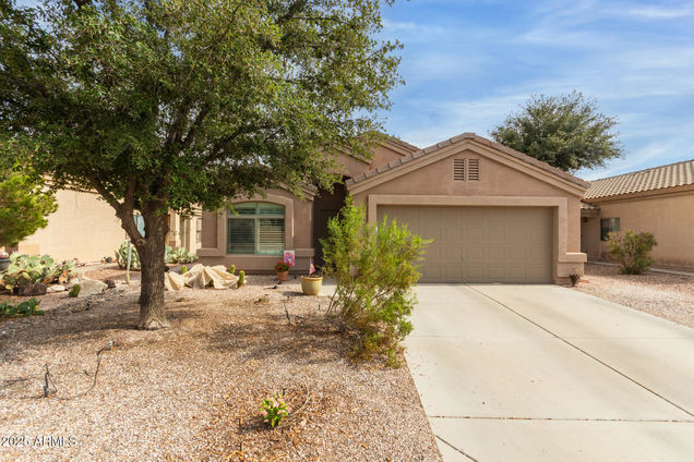 1747 E Bishop Place Casa Grande, AZ House Active - Photo 1 of 28. Opens carousel modal